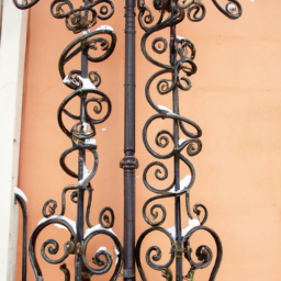 Sécurisez vos escaliers avec des garde-corps en ferronnerie artistique aux motifs élégants Montmorency